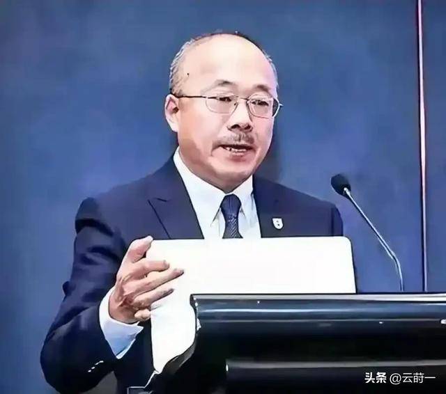 央媒笔杆子竟是日本间谍潜伏中国三十年2022年临退休接头被捕